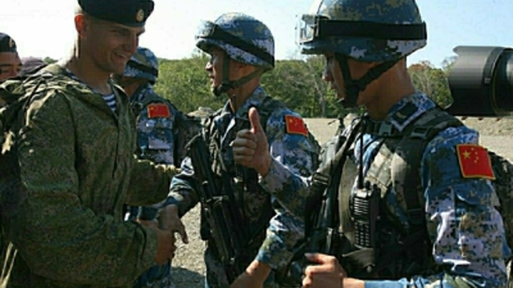 «Другим не беспокоиться»: Китай показал всему миру пример «военной» дружбы с Россией