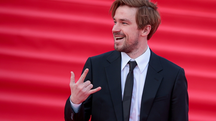 Театр Ермоловой не стал скрывать размер зарплаты Александра Петрова