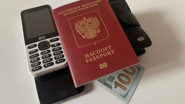 Банда из Закавказья похитила паспорт мигрантки, чтобы украсть миллионы из элитного дома