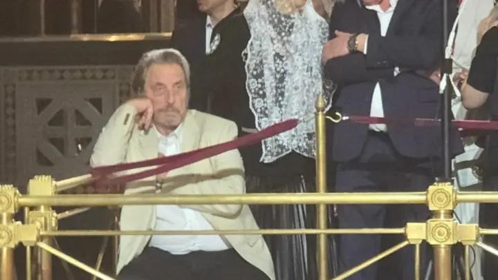 Священник Береговой призвал не осуждать Эррола Маска за стул на пасхальной службе