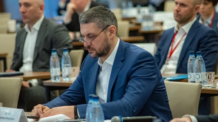 Трутнев напомнил Осипову о персональной ответственности за происходящие в регионе процессы