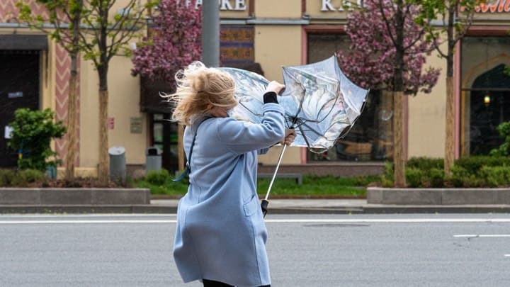 Лучше не выходить из дома: на Сочи надвигается шторм