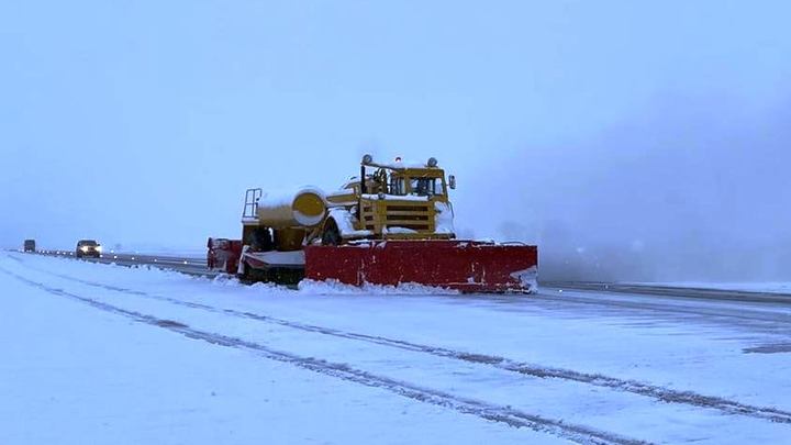 Снег парализовал работу аэропорта Краснодара до 21:00