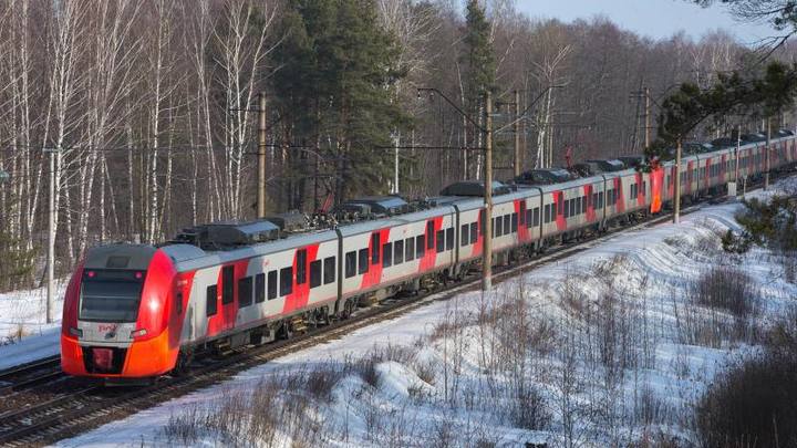 В Петербурге расписание электричек перенесли с выходных на будние дни