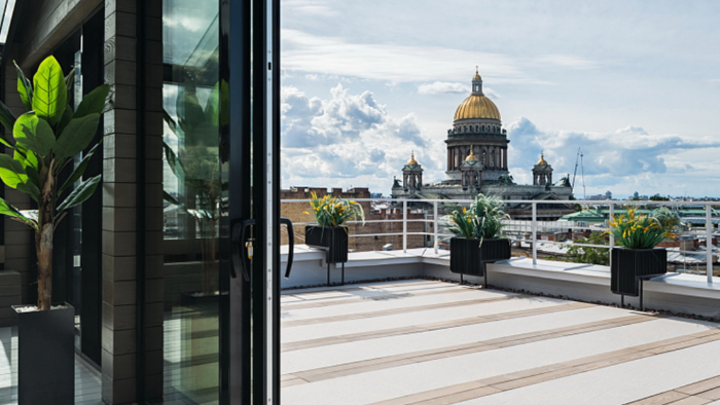 Бывший Банк для внешней торговли стал офисом Вконтакте: вид на Исаакиевский прилагается