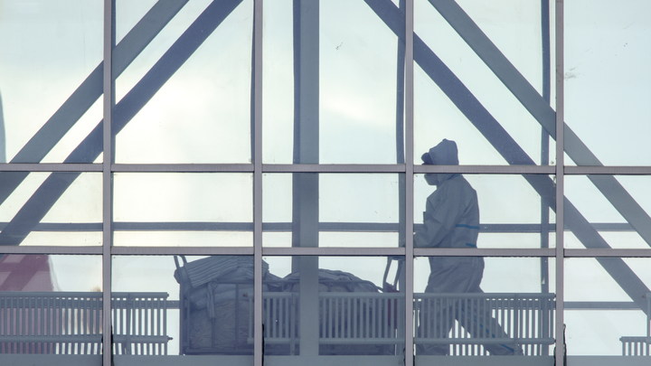 Эпидемия COVID в России: Заболеваемость выросла в разы