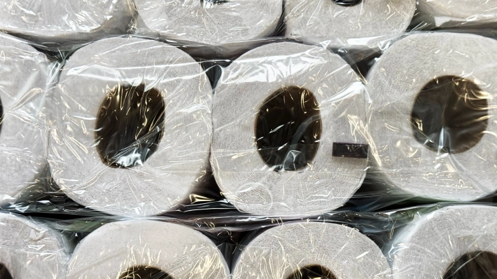 Деньги не пахнут. Чего не скажешь о продукции. Почему на туалетной бумаге храм, а не мечеть?