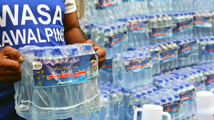 Доктор Мясников советует не пить воду литрами