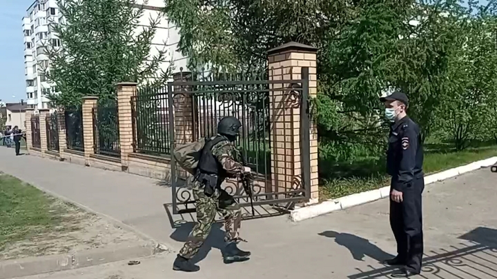 Вадим Нуждин о безопасности в самарских школах: Прошел в школу с автоматами, никто не остановил!