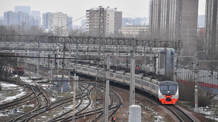 Погибшая под колёсами поезда стюардесса мечтала быть моделью