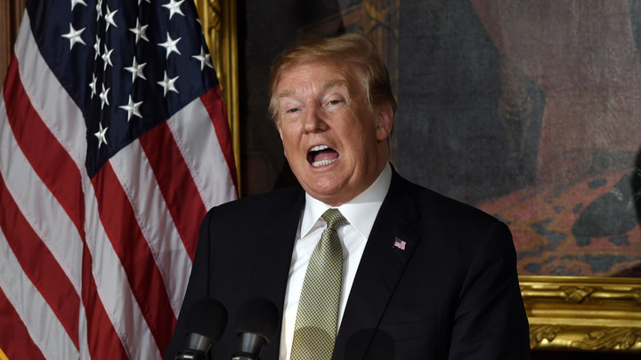 Одним похлопыванием по плечу Ким Чен Ына Трамп не решит вопрос денуклеаризации КНДР - эксперт