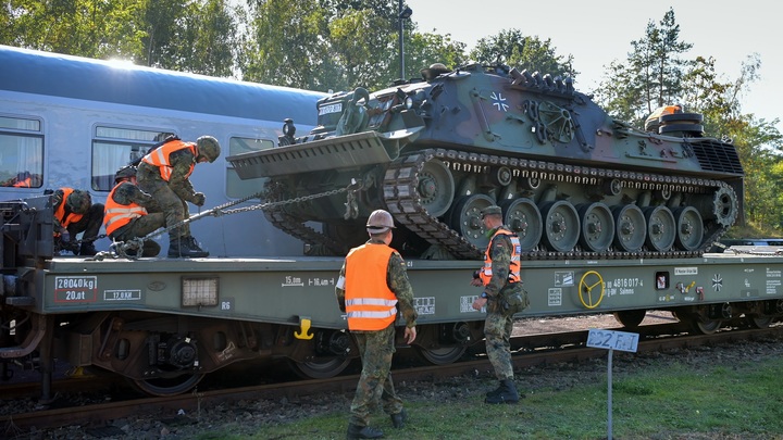 Нового министра ФРГ будут прогибать из Пентагона из-за танков Украине