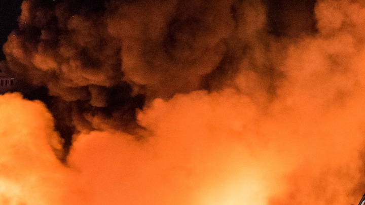 ВСУ обстреляли Шахтерск, горят горюче-смазочные материалы