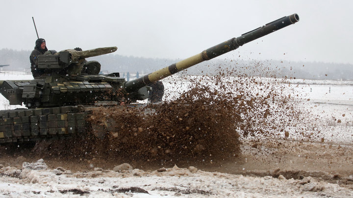 Прямым прицелом по дворам: Бабушка из Мариуполя рассказала о методах ВСУ