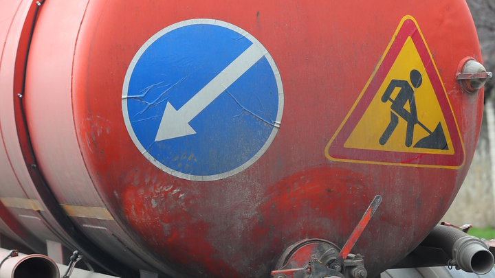 Залповый ливень подтопил улицы Краснодара и создал заторы на дорогах