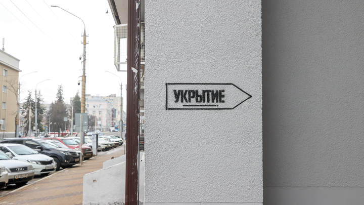 Скандал в Белгороде из-за заклинившей двери в укрытие. Старшую по подъезду заподозрили во лжи
