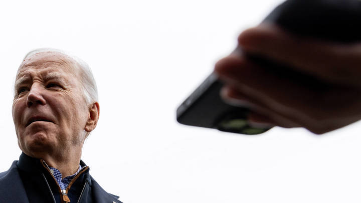 Прогноз от Financial Times на 2024 год: Байден победит на выборах, а Зеленский может лишиться денег