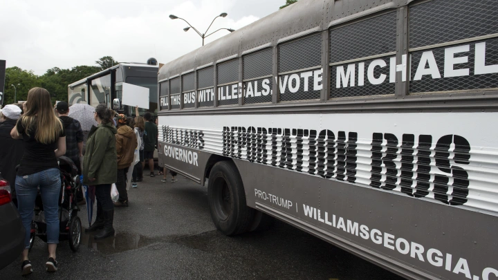 WP: США требовали от Украины принять депортированных из США нелегалов