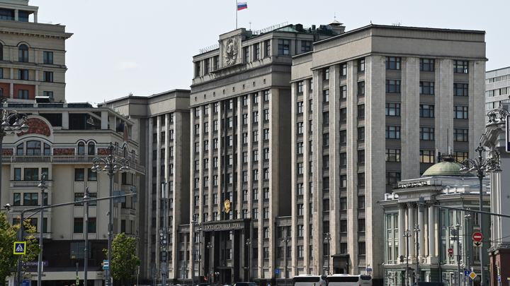 Взятка в 10 тысяч рублей - реальный срок и конфискация: В Госдуму поступил проект закона