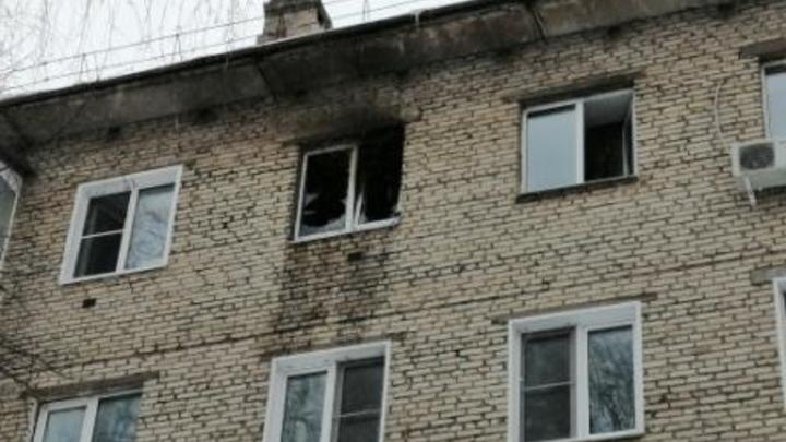 Муромские пожарные эвакуировали из горящей пятиэтажки 25 человек