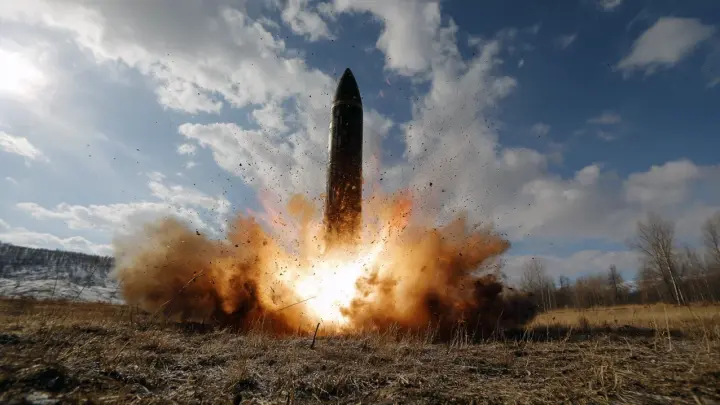 Орешник ждут и в Киеве, и во Львове. Но куда он прилетит теперь?