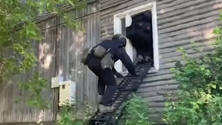 Обещали тыл, забирали всё: задержаны мошенники за хищение 44 млн у бойцов СВО