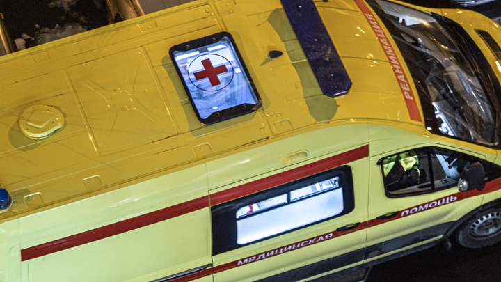 В Краснодаре женщина-водитель сбила школьницу, довезла её до подъезда и скрылась