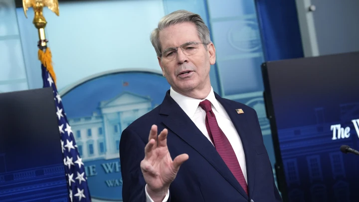 Глава Минфина США Бессент назвал сделку по ископаемым флеш-роялем для Зеленского