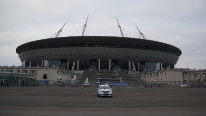 Скандал из-за флага Эспаньолы: На матче в Петербурге оскорбили русских добровольцев