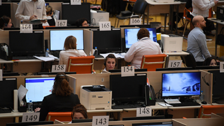 Ростуризм и Минцифры запустили горячую линию для туристов в Крыму