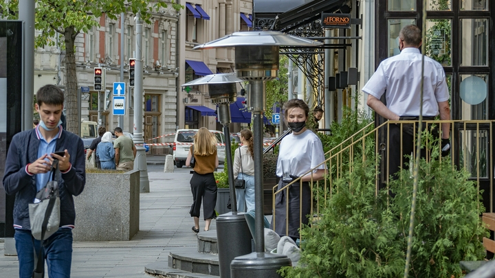 Редко, но бывает: Синоптик заинтриговал москвичей, приготовившихся к осени