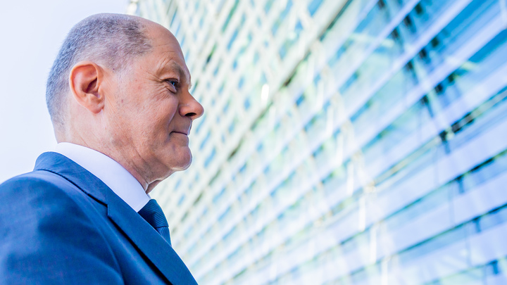 Шольц остерегается бунта немцев. Захарова ответила на жалобы с калькулятором