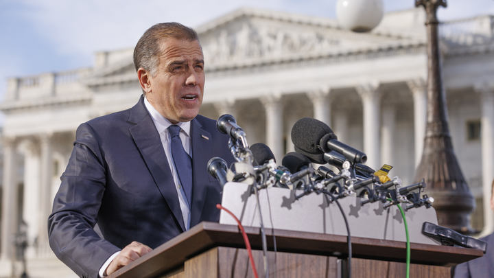 iPhone сдал чудовищные развлечения сына Байдена с потрохами. Не выдержал даже Минюст США