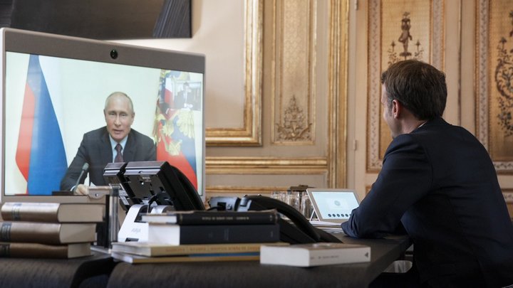 Закрытые переговоры Путина и Макрона. Захарова объяснила реакцию Москвы