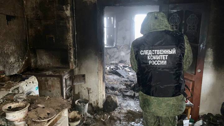 Частный дом в Щербиновском районе загорелся по неизвестной причине