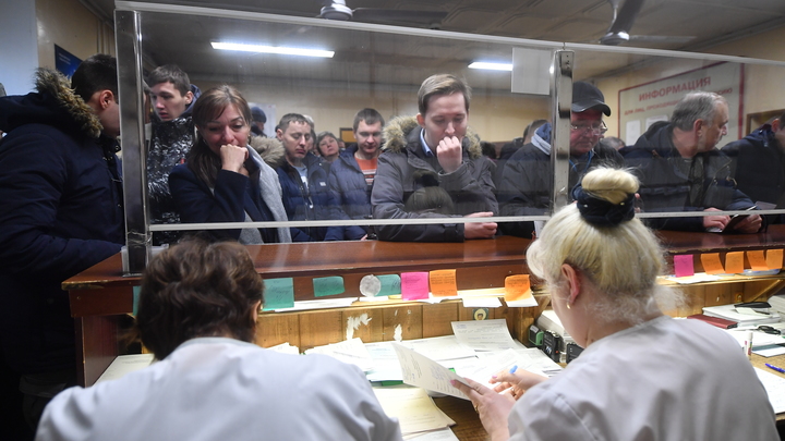 16 тысяч вызовов за сутки: Поликлиники в Новосибирской области будут работать на выходных