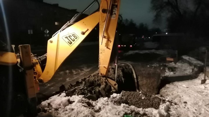 В Новокузнецке без воды остались 22 дома из-за аварии