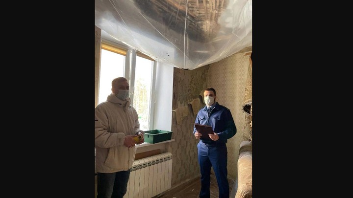 В одной из квартир в Долгопрудном на голову пенсионерки рухнул потолок