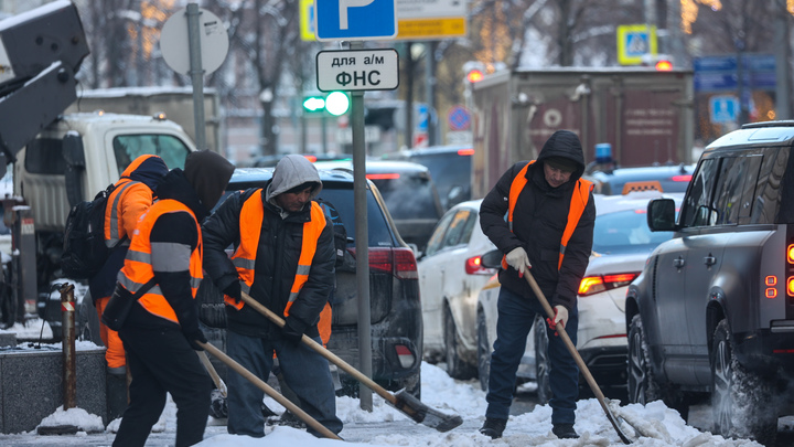 Выставят с вещами: В Минтруде предложили ужесточить требования к набору трудовых мигрантов