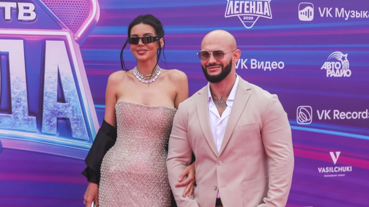 Ему надо взрослеть: Самойлова объяснила свой уход от Джигана после 15 лет вместе Ему надо взрослеть: Самойлова объяснила свой уход от Джигана после 15 лет вместе