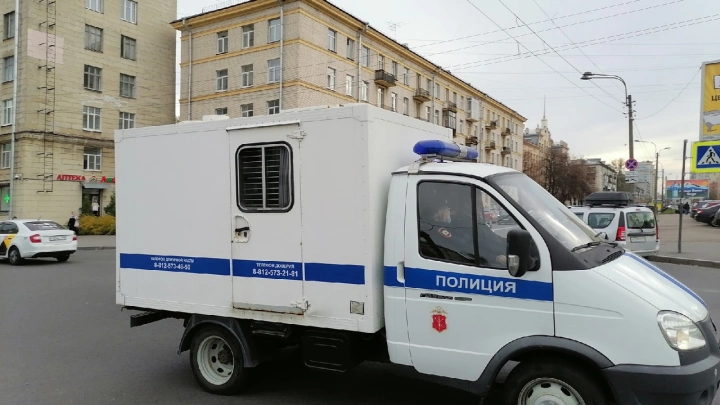 В Поморье задержали двух бандитов: грабеж, судимость и арсенал оружия