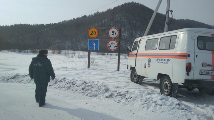 Официально безопасны: в Забайкалье открыли почти тридцать ледовых переправ