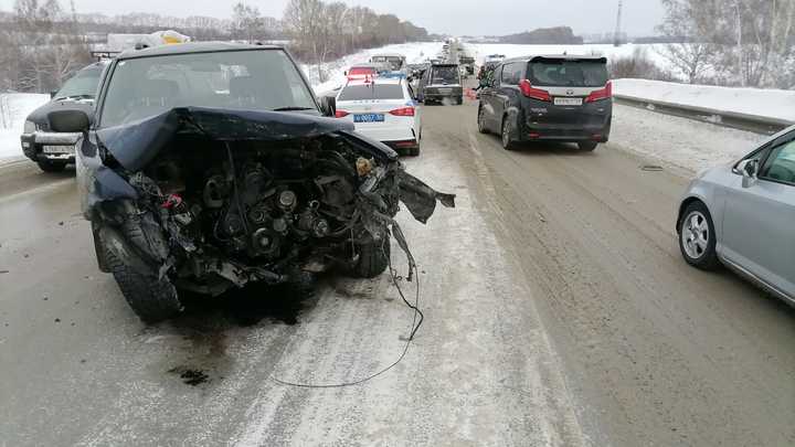 Двое мужчин погибли в ДТП под Новосибирском