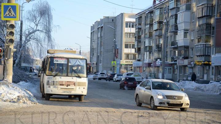 Мэр Кургана сказала про укладку асфальта в снег, что в этом нет ничего странного