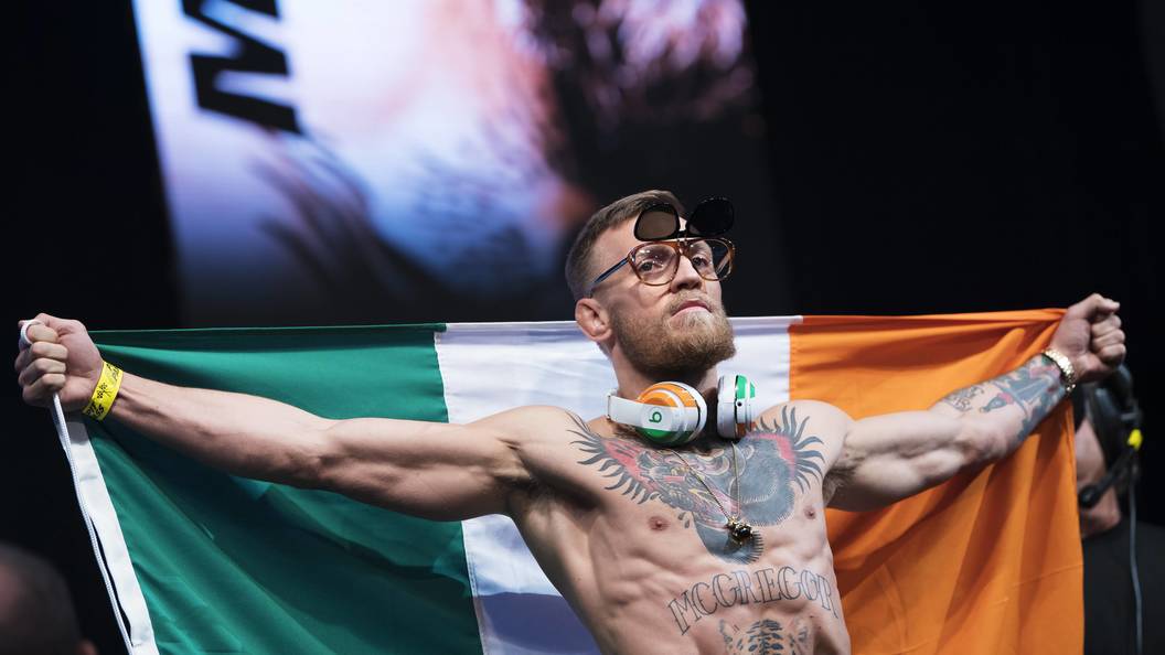 Полиция США готовит арест Макгрегора: Чемпион UFC напал на автобус со спортсменами - видео Полиция США готовит арест Макгрегора: Чемпион UFC напал на автобус со спортсменами - видео