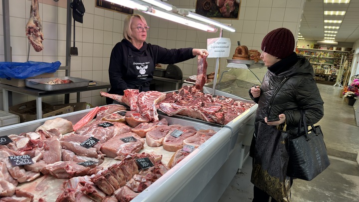 Зачем продавцы поджигают сало на рынке: Как нас дурят с мясом - разоблачение от бывалого покупателя