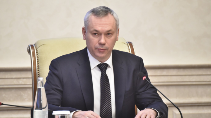 Губернатор Новосибирской области поздравил женщин с 8 марта