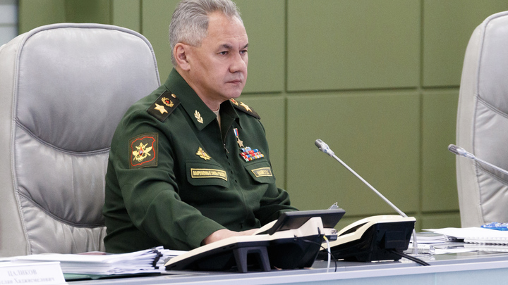 Шойгу назвал Путину срок завершения испытаний новой вакцины от COVID