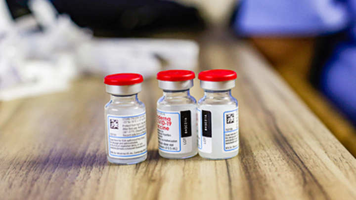 В Европе потеряли документы для регистрации вакцины Спутник V - источник