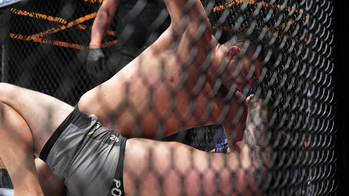 Русский боец ММА посоветовал проверить почтовые ящики: Мне повестка пришла